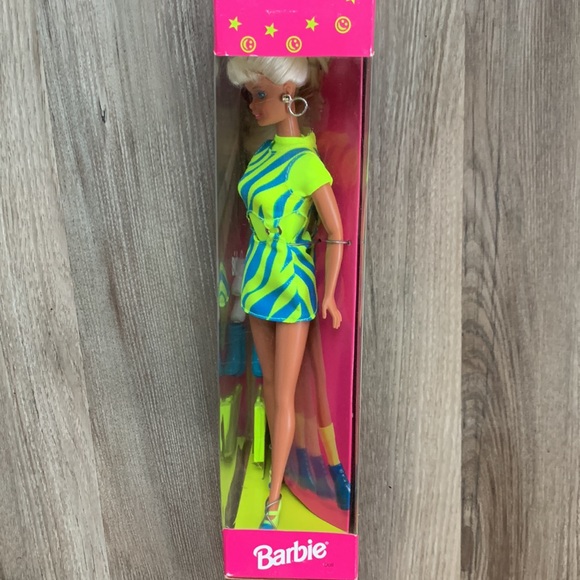 Barbie Doll Movin Groovin Mattel Toy New Vintage 90s 1997 Collectible - Picture 4 of 9
